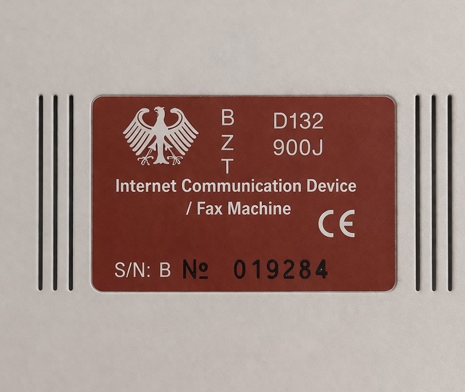 BZT-Zulassungsaufkleber – Internet Communication Device / Fax Machine